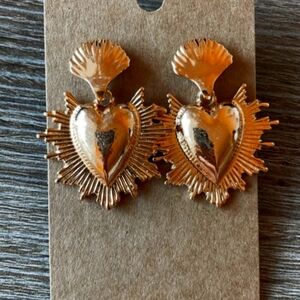 NWT Gold Tone Sacred Heart Dangling Earrings